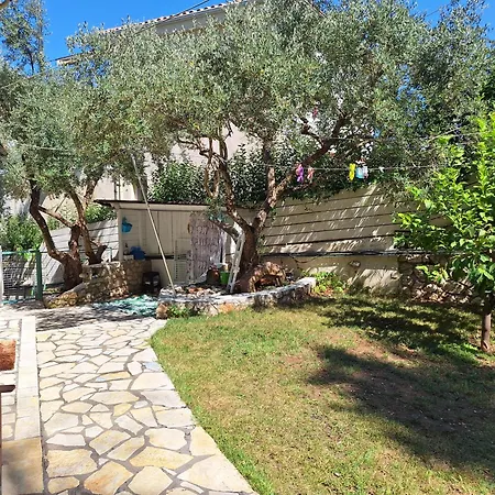 Nikolas * Asprogerakata